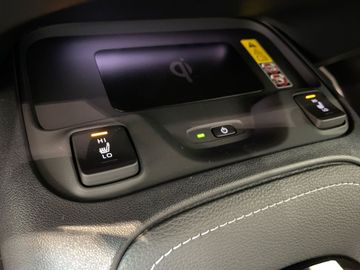 Car image 29