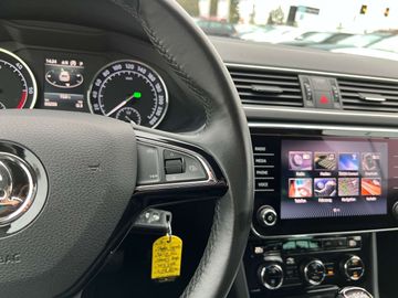 Car image 37