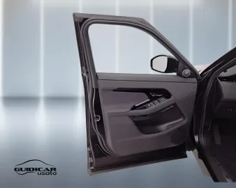 Car image 30