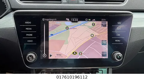 Car image 40