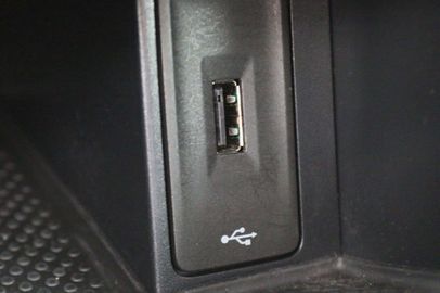 Car image 35