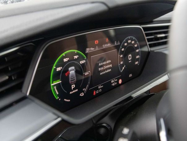 Audi Q8 50 e-tron S-line 250 kW image number 9