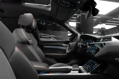 Car image 40