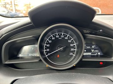 Car image 26