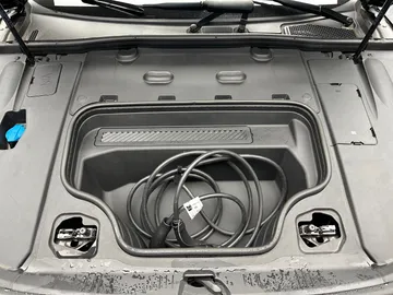 Car image 40