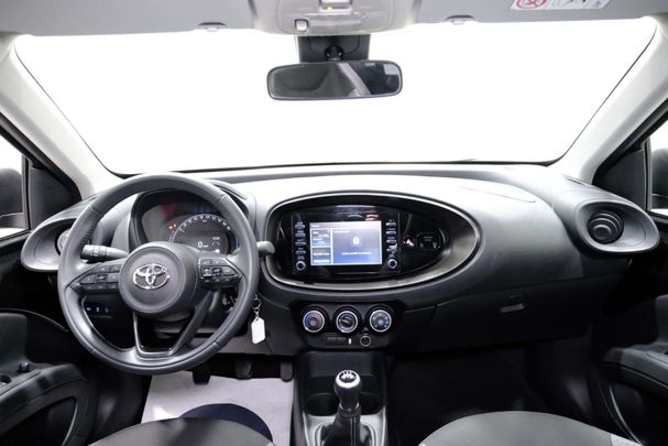 Toyota Aygo X 1.0 VVT-i 53 kW image number 8