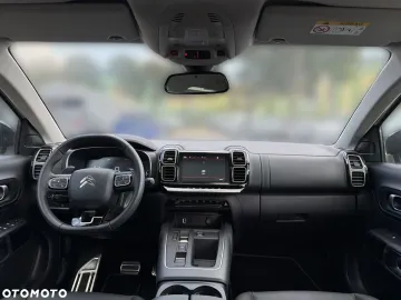 Car image 35