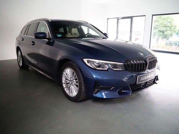 BMW 320d Touring Luxury Line 140 kW image number 2