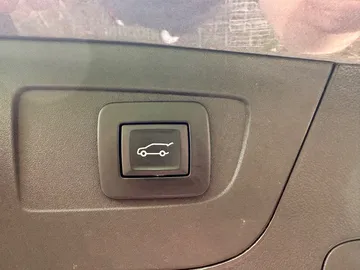 Car image 35