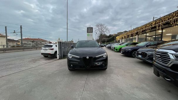 Alfa Romeo Stelvio 2.2 Q4 154 kW image number 8