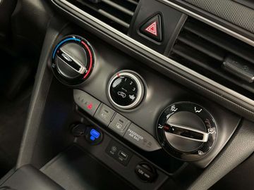 Car image 31