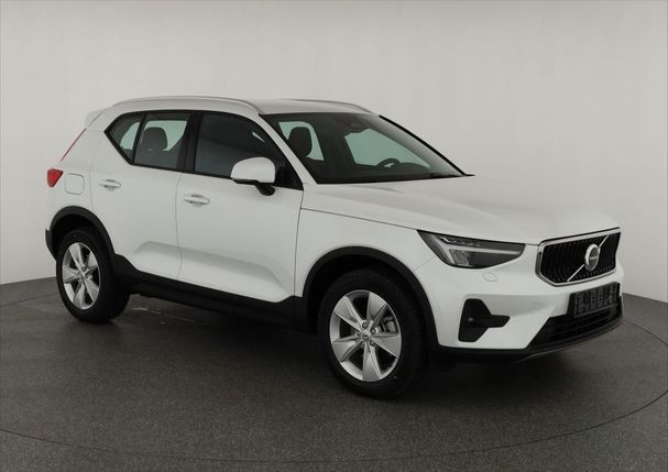 Volvo XC40 B3 Core 120 kW image number 3