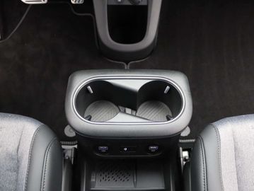 Car image 37