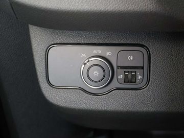 Car image 33