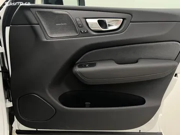 Car image 48