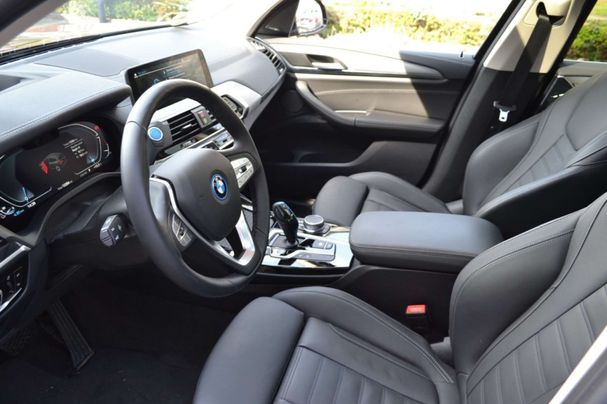 BMW iX3 210 kW image number 8