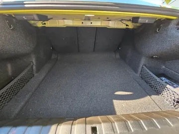 Car image 34
