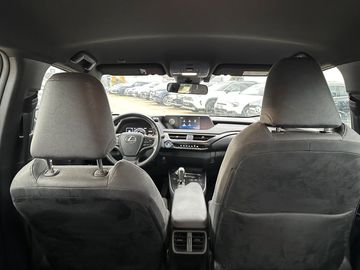 Car image 25