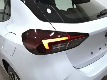 Car image 34