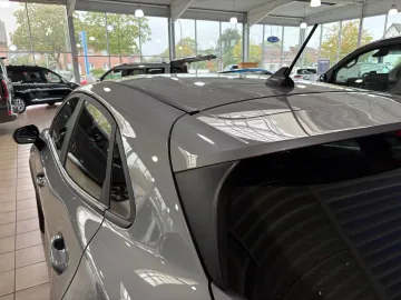 Car image 29