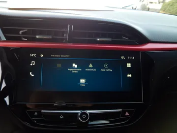 Car image 17