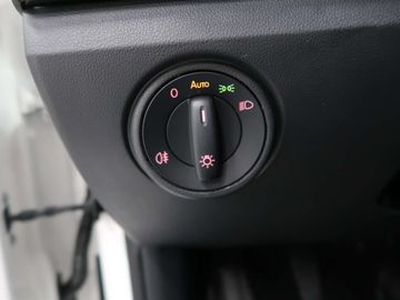 Car image 33