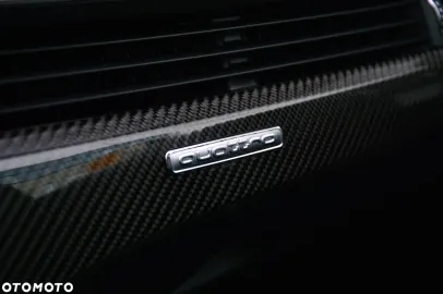 Car image 40