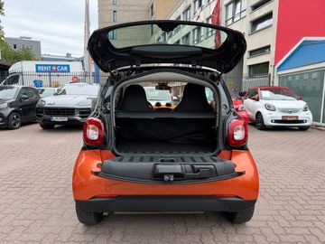 Car image 32