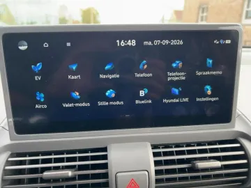 Car image 36