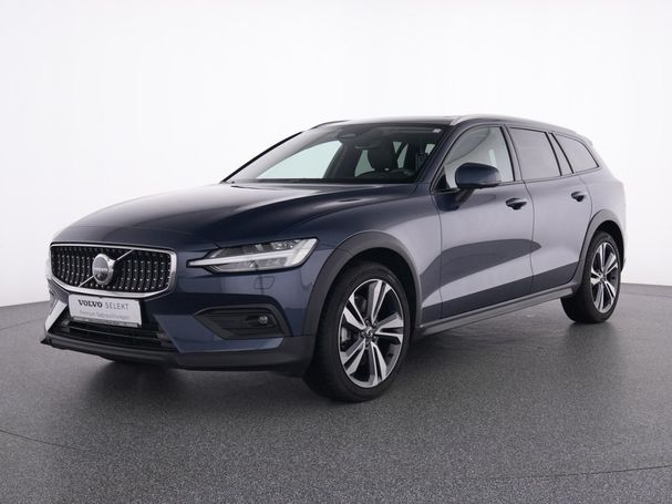 Volvo V60 Cross Country AWD B4 145 kW image number 1