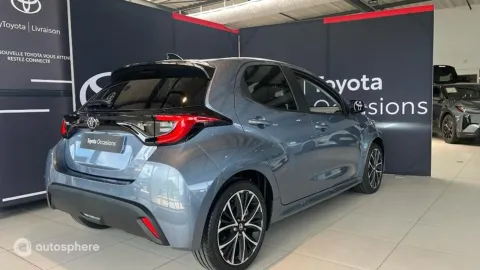 Car image 4