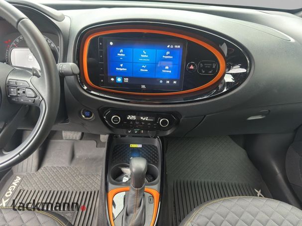 Toyota Aygo X 1.0 53 kW image number 9