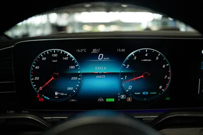 Car image 38