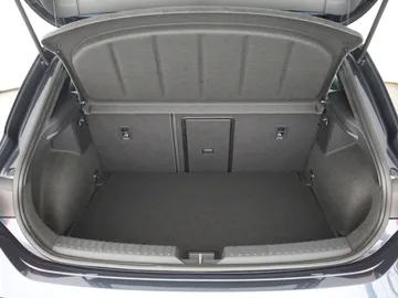 Car image 37