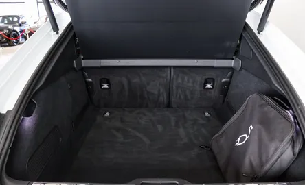 Car image 30