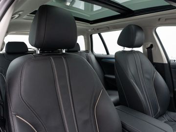 Car image 37