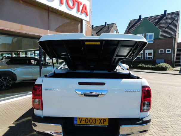 Toyota Hilux Double D Cab 2.4 4D Professional 110 kW image number 27