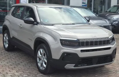 Car image 2