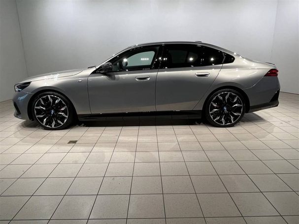 BMW i5 M60 Pro 442 kW image number 3