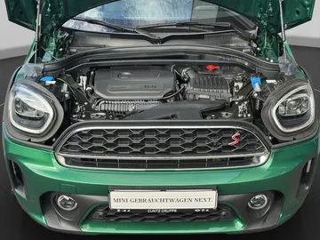 Car image 28