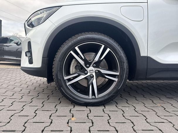 Volvo XC40 Plus 192 kW image number 11