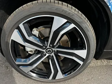 Car image 28