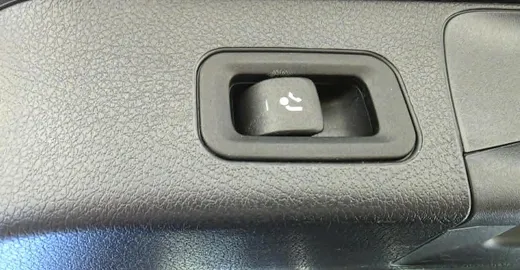 Car image 35