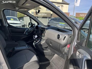 Car image 31