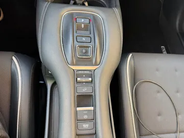 Car image 36