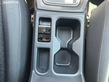 Car image 33