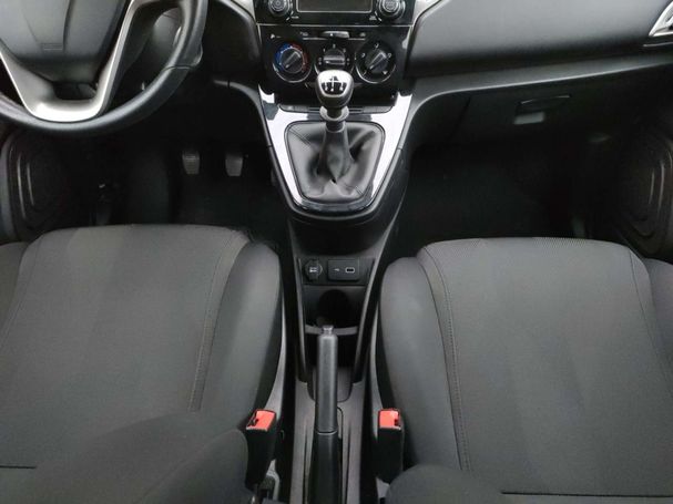 Lancia Ypsilon 51 kW image number 26