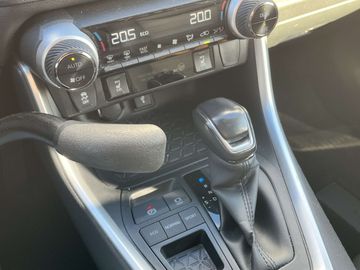 Car image 17