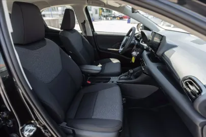 Car image 15