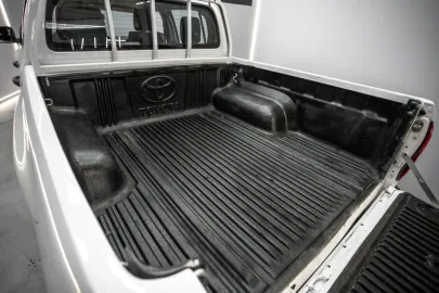 Car image 47